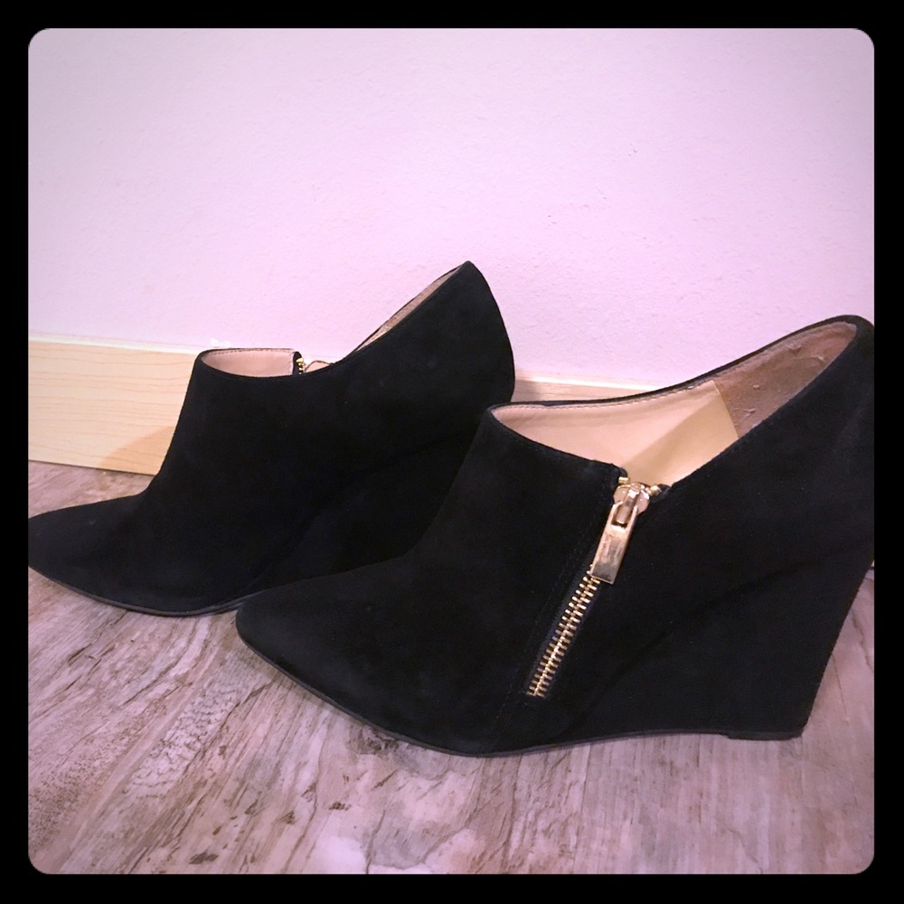 Beautiful black suede booties